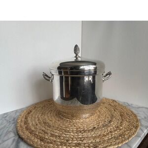 Vintage Sheffield Silver Co. silver plate ice bucket, pineapple finial, HEAVY